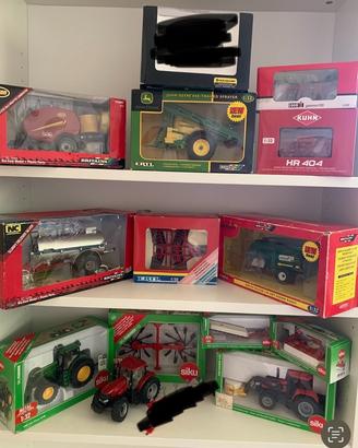 Modellini trattori e attrezzi agricoli 1:32