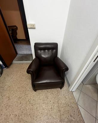 Poltrona club marrone stile vintage