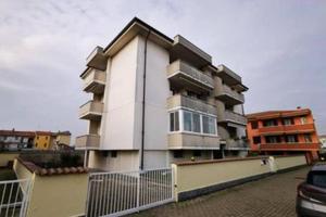Immobile in asta di 116 m² con 3 locali e box auto