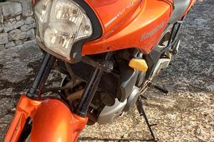 Kawasaki Versys 650 arancio