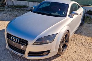 Audi TT 8j 2.0 TDI quattro cbb per ricambi (2a)