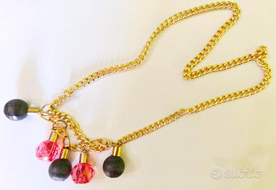 collana color oro con pietre