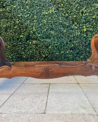 Letto singolo in legno