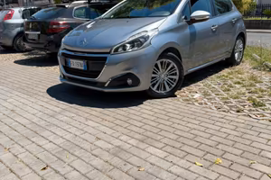 Peugeot 208 star&stop 2019
