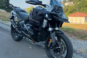 Bmw r 1300 gs adventure tri.blac k- 2025