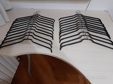 22 attaccapanni / grucce ergonomiche antiscivolo n