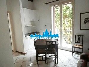 2 vani: zona centro via mazzini /via la lumia