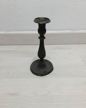 Candelabro vintage in peltro