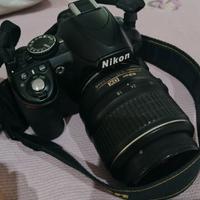 Nikon D3100 - Obiettivo 18-55 VR con custodia