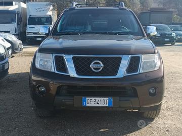 Nissan Navara double cab 4wd 2011 - 2.5 diesel Lb 