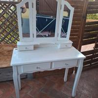 mobile a specchio ( toeletta da trucco)