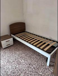 Letto singolo piu comodino abbinato