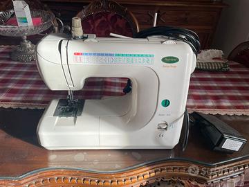 Macchina da cucire Aurora 303 per ricambi