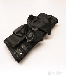 Pochette in tessuto e paillettes