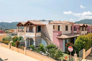 In paese 3 camere 3 bagni veranda parcheggio