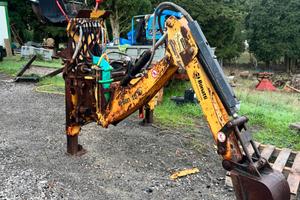 Retro escavatore per trattore