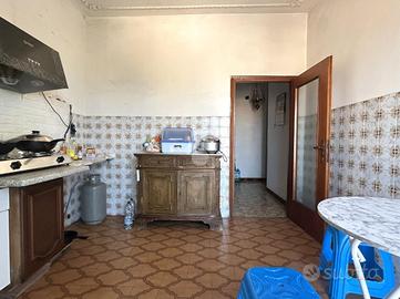 3 LOCALI A CAMPI BISENZIO