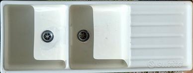 Grande lavello vintage per cucina ceramica bianca