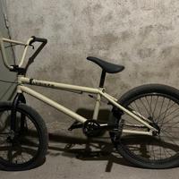 Bicicletta BMX