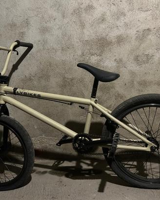 Bicicletta BMX