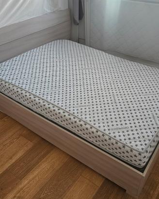 Letto piazza e mezzo con materasso