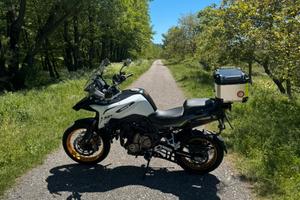QJ MOTOR SRT700X