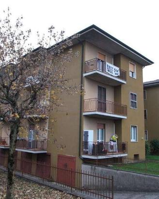 Immobile in asta di 125 m² con 4 locali e box auto