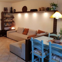 Mobile in legno per arredo salotto/soggiorno