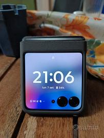 Motorola razr 50