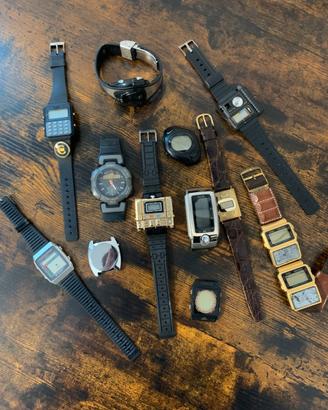 Lotto di 13 orologi digitali