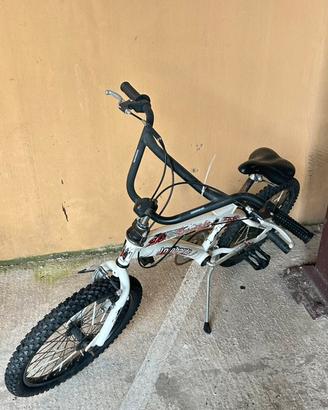 Bicicletta BMX Lombardo