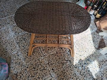 Tavolino in vimini 