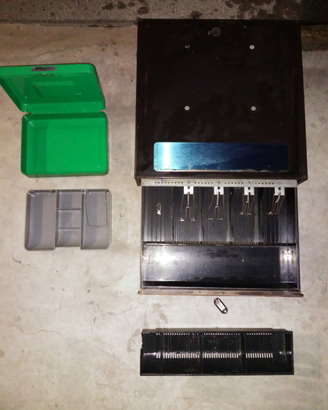 Cassa per contanti con chiave