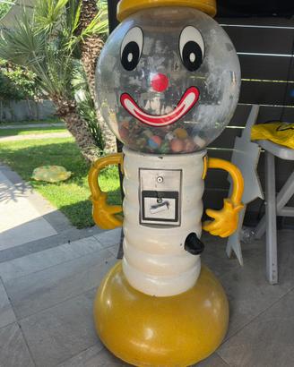 Distributore  di palline