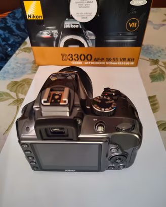 Nikon D3300 + AF-P 18-55 VR – solo 3.604 scatti