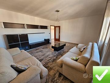 Attico Con Terrazzo Panoramico Arangea