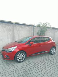 Renault Clio 4 1.5 dci 90cv  (trattabile)