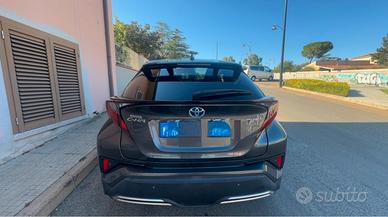 TOYOTA CHR 2.0 HYBRID