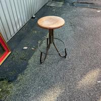 Sgabello industrial vintage