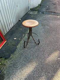 Sgabello industrial vintage