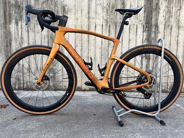 PINARELLO GREVIL F5.  2026