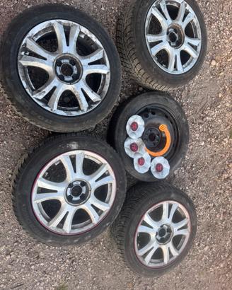 Set 4 cerchi in lega piu gomme Alfa Romeo mito