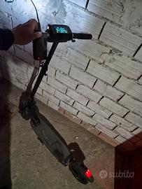 monopattino elettrico imuri