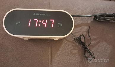Radio sveglia e orario a led rossi Majestic RS135