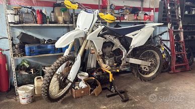 Suzuki rmz 450 valenti racing 2010 targata