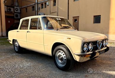 Alfa Romeo Nuova Giulia Super 1300