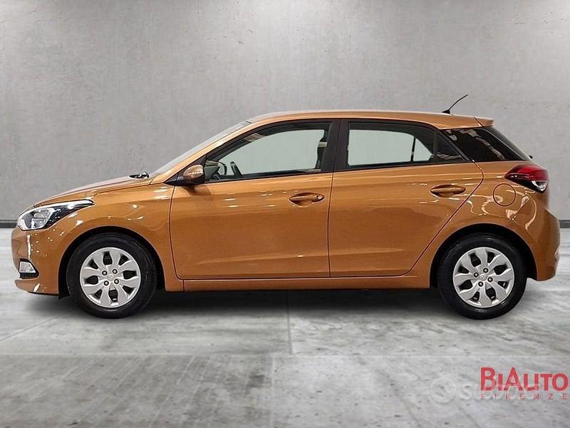 Hyundai I20 2015 photo 2