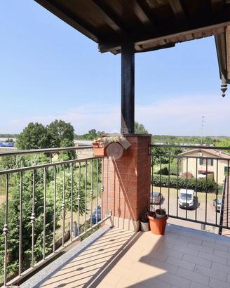 2 LOCALI A REGGIO NELL'EMILIA