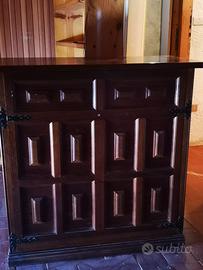 Mobiletto con letto a scomparsa