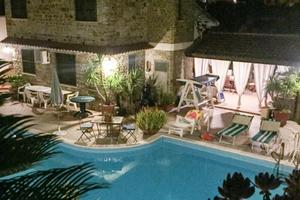 30 ago 6 set in app in villa con piscina 8 posti